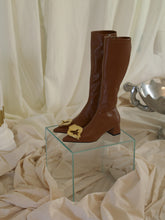 Load image into Gallery viewer, Artisanal Cana Low-Heeled Boots - Marron/Gold