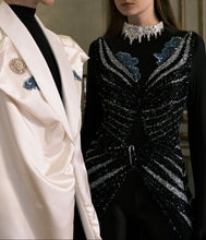 Load image into Gallery viewer, Couture : Tiara Choker Necklace - Guirlande