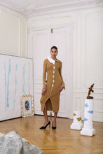 Load image into Gallery viewer, Elongated Rib-knit Cardigan Dress and Collar - Châtaigne/Blanche