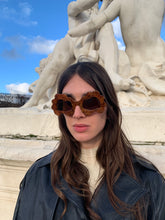 Load image into Gallery viewer, Artisanal Nuage Sunglasses - Ronce Noyer Cristal