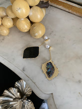 Load image into Gallery viewer, Hepha Earrings - Gold/Black
