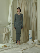 Load image into Gallery viewer, Elongated Rib-knit Skirt - Greige