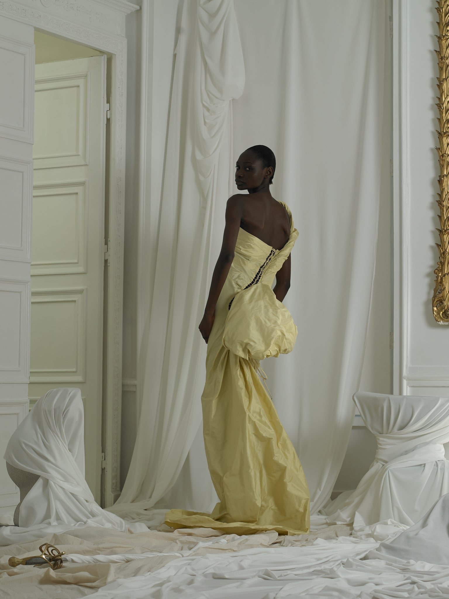 Couture : Sculptured Sunna Drape Dress - Citron du Sud PEET DULLAERT Couture : Sculptured Sunna Drape Dress - Citron du Sud PEET DULLAERT