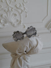 Load image into Gallery viewer, Artisanal Nuage Sunglasses - Pearl Gris