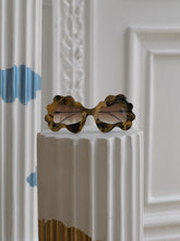 Load image into Gallery viewer, Artisanal Nuage Sunglasses - Ombré Transparant