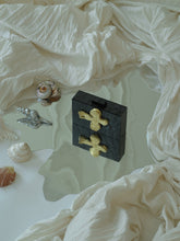 Load image into Gallery viewer, Artisanal Eos Clutch - Black Pearl