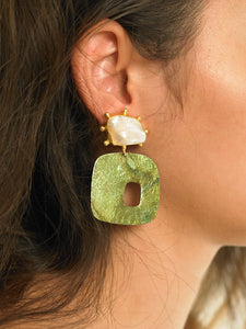 Sika Earrings - Gold/Amos Green - Pair