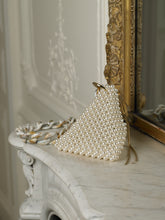 Load image into Gallery viewer, Artisanal Triangular Eruma Pearl Bag - Pearl/Gold