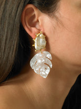 Load image into Gallery viewer, Saba Earrings - Gold/Perla